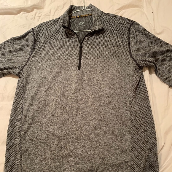 Pull over athletic shirt - Picture 2 of 2